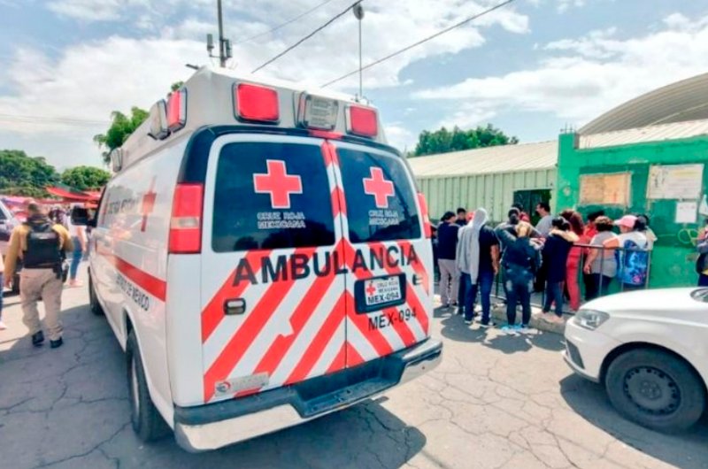 Reportan 42 estudiantes intoxicados tras fumar mariguana en Edomex; 13 se hallan en el hospital Reportan 42 estudiantes intoxicados tras fumar mariguana en Edomex; 13 se hallan en el hospital
