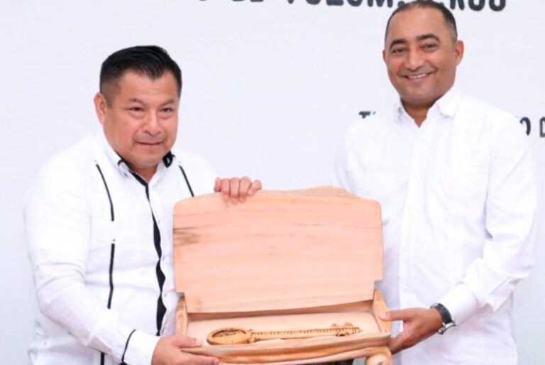 Ayuntamiento de Tulum declara huésped distinguido al alcalde de Punta Cana