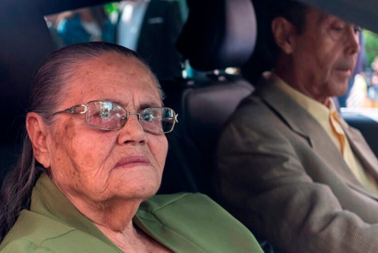AMLO señala que no tiene problemas de conciencia  por saludar a mamá de ‘El Chapo’