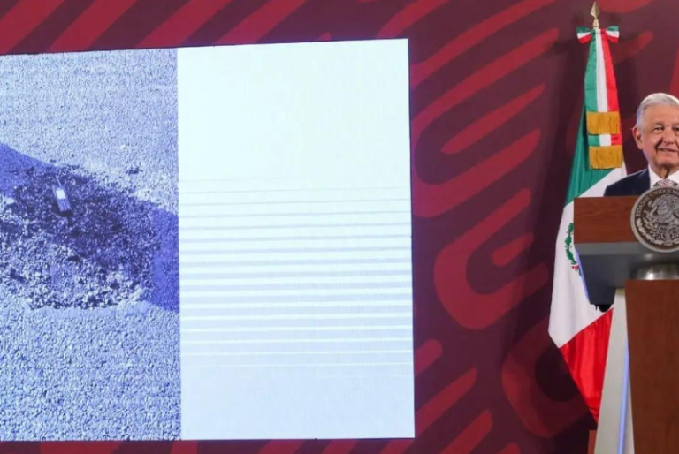 AMLO minimiza cierre de pista en la Terminal 2 de AICM por un bache