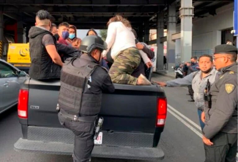 Restablecen servicio en Línea 2 del metro de CDMX tras suspensión por cortocircuito
