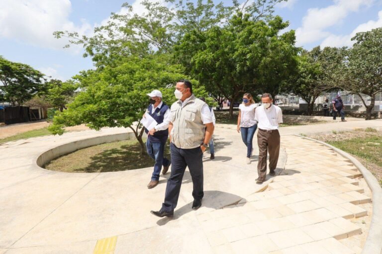 Alcalde de Mérida, Renán Barrera impulsa la rehabilitación de espacios públicos en Mérida