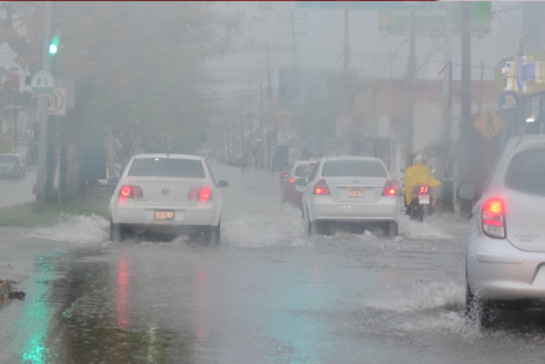Alertan por turbonadas y posible caída de granizo en la Península de Yucatán