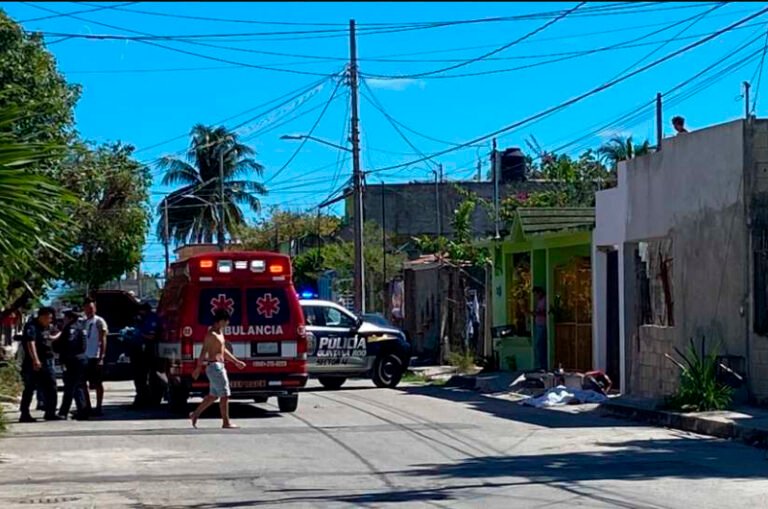 Asesinan a una mujer en motocicleta en la Región 221 de Cancún