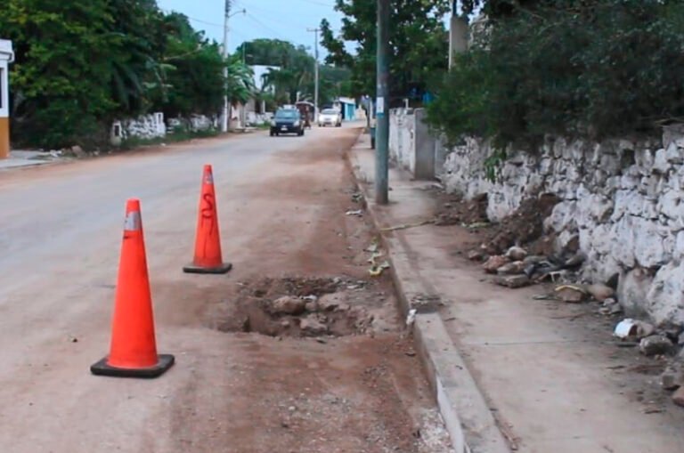 Alcaldesa de Seyé presume calles en su informe de gobierno, pero no las concluyó