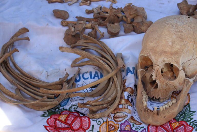 Así se celebra el Día de Muertos en Pomuch, Campeche