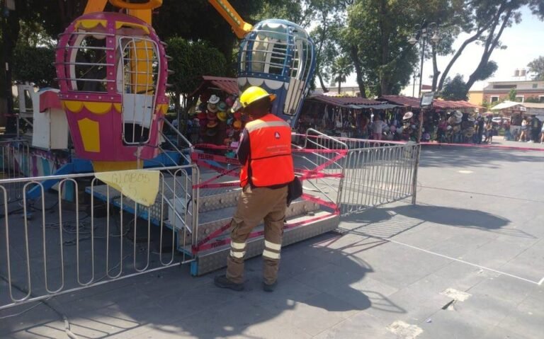 Falla en juego mecánico de la Feria de Puebla provoca pánico entre usuarios