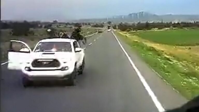 Hombres armados interceptan a un tráiler y lo roban en una carretera de Puebla