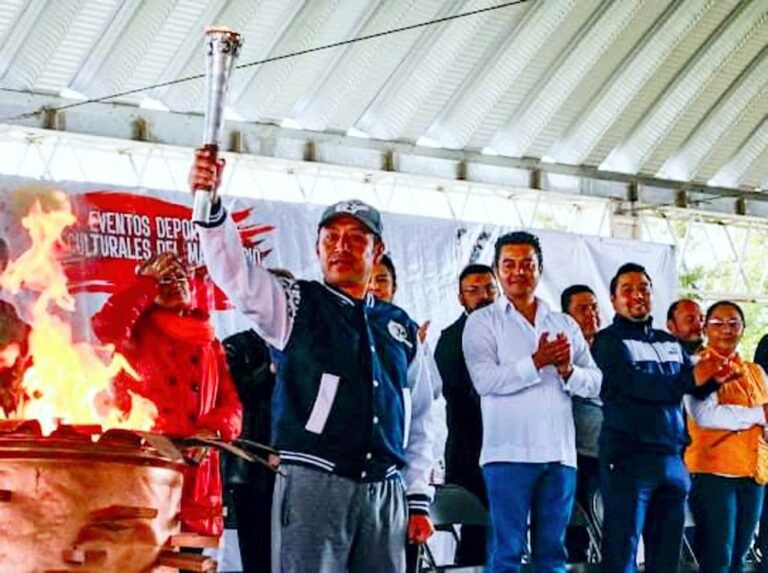 RECONOCE OMAR PÉREZ TORRES COMPROMISO DE TRABAJADORES DE LA EDUCACIÓN EN SAN ANDRÉS CHOLULA