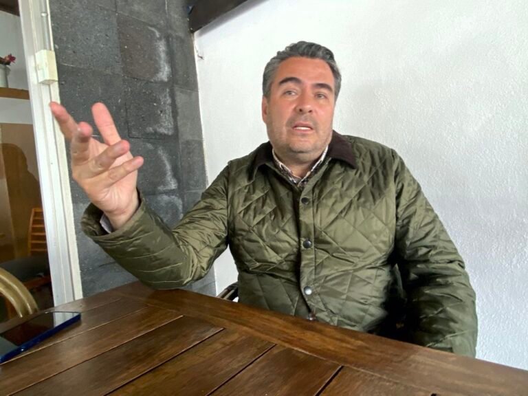 DEFIENDE VÍCTOR CORREAU DERECHO A COORDINAR LA 4T EN SAN ANDRÉS