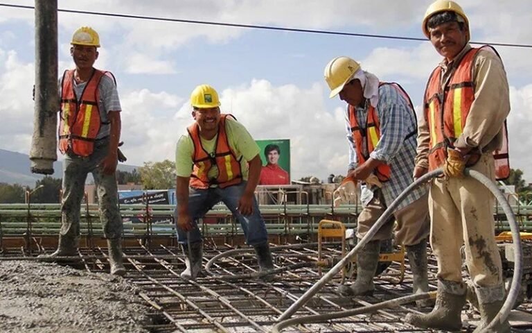 Propone el CEM una revisión completa del modelo de salarios en México