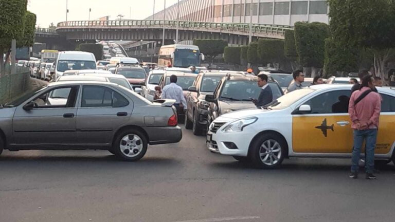 Quitan al director del aeropuerto de la CDMX, pero la corrupción sigue y empeora